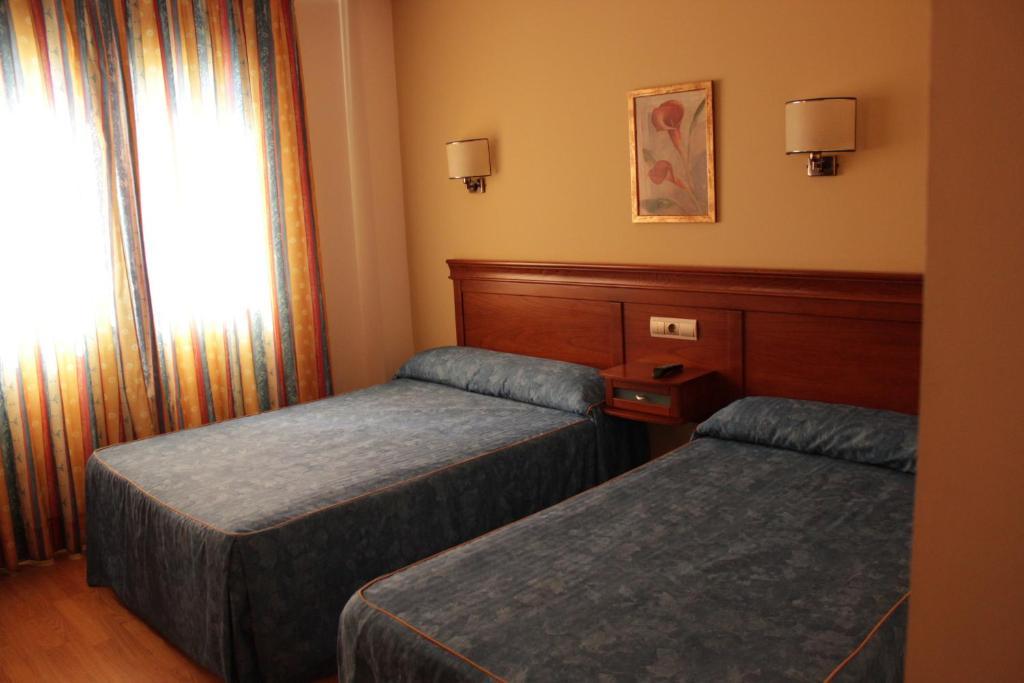 Hostal Tio Pepe II Bembibre  Exterior foto